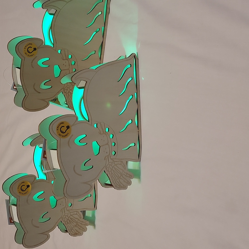 3 DIY LED Wood Dogs